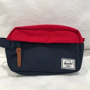 Herschel Chapter Carry on toiletry bag Navy/Red